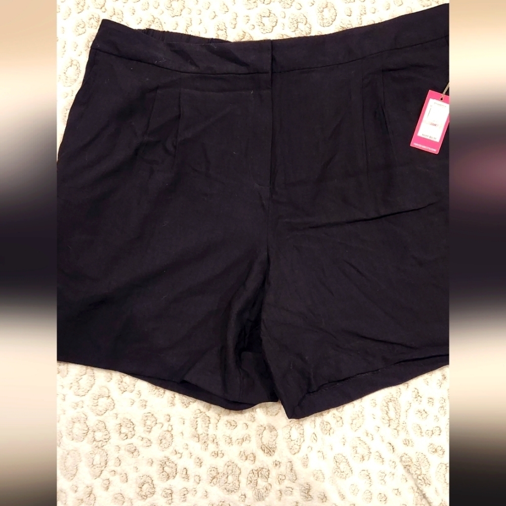 NWT Vince Camuto comfort waist black dressy shorts Plus Size 22W